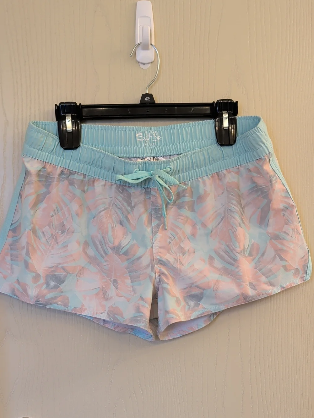 Salt Life Tropical Coral & Mint Leaf Print Athletic Shorts Size XL